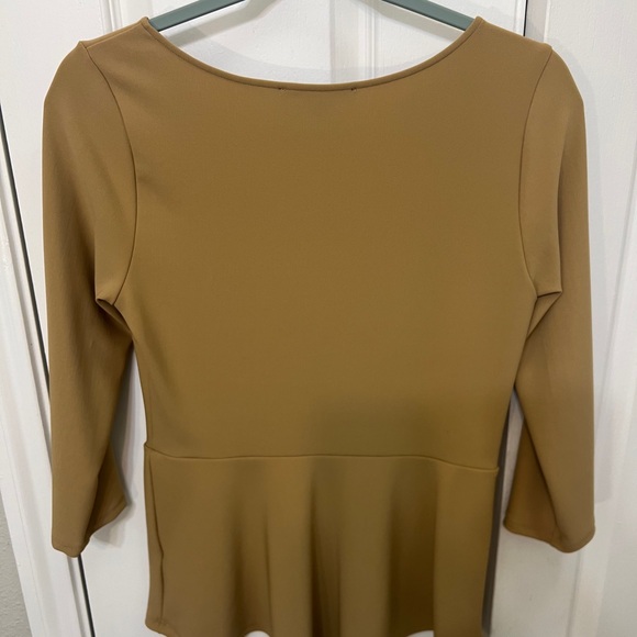 Awesome Khaki Peplum Top Small Excellent Condition - Picture 6 of 7